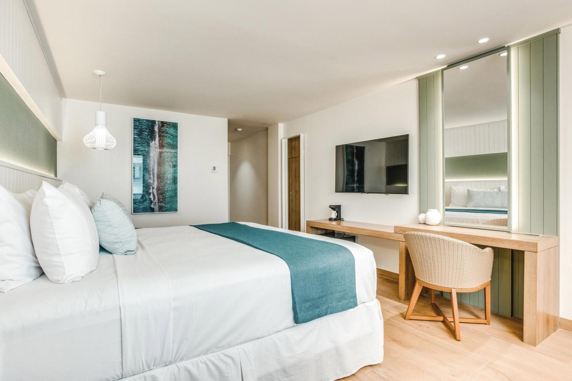 Fort George Hotel And Spa Belize City Exteriör bild